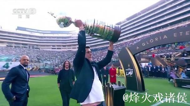 达尼洛制胜一击，成历史首位双夺欧冠与解放者杯球员